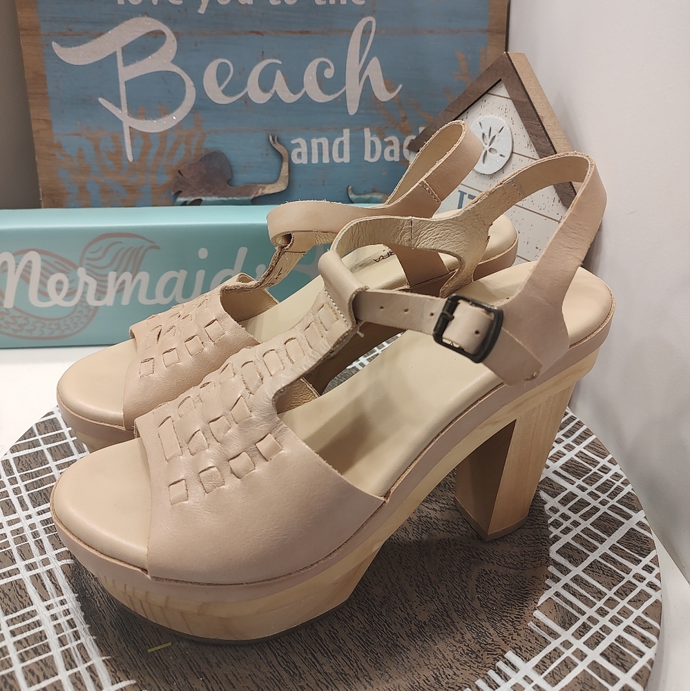 Koolaburra Beige Platform Slingback Sandals